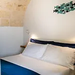 Vico Blu בית הארחה 4*